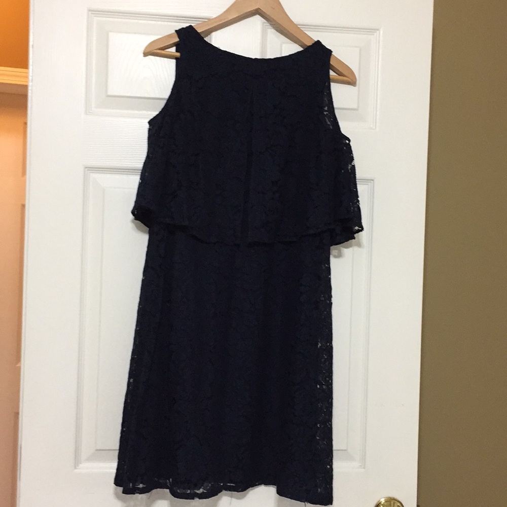 MUST BUNDLE 4/$16 Nanette Lapore cold shoulder dress